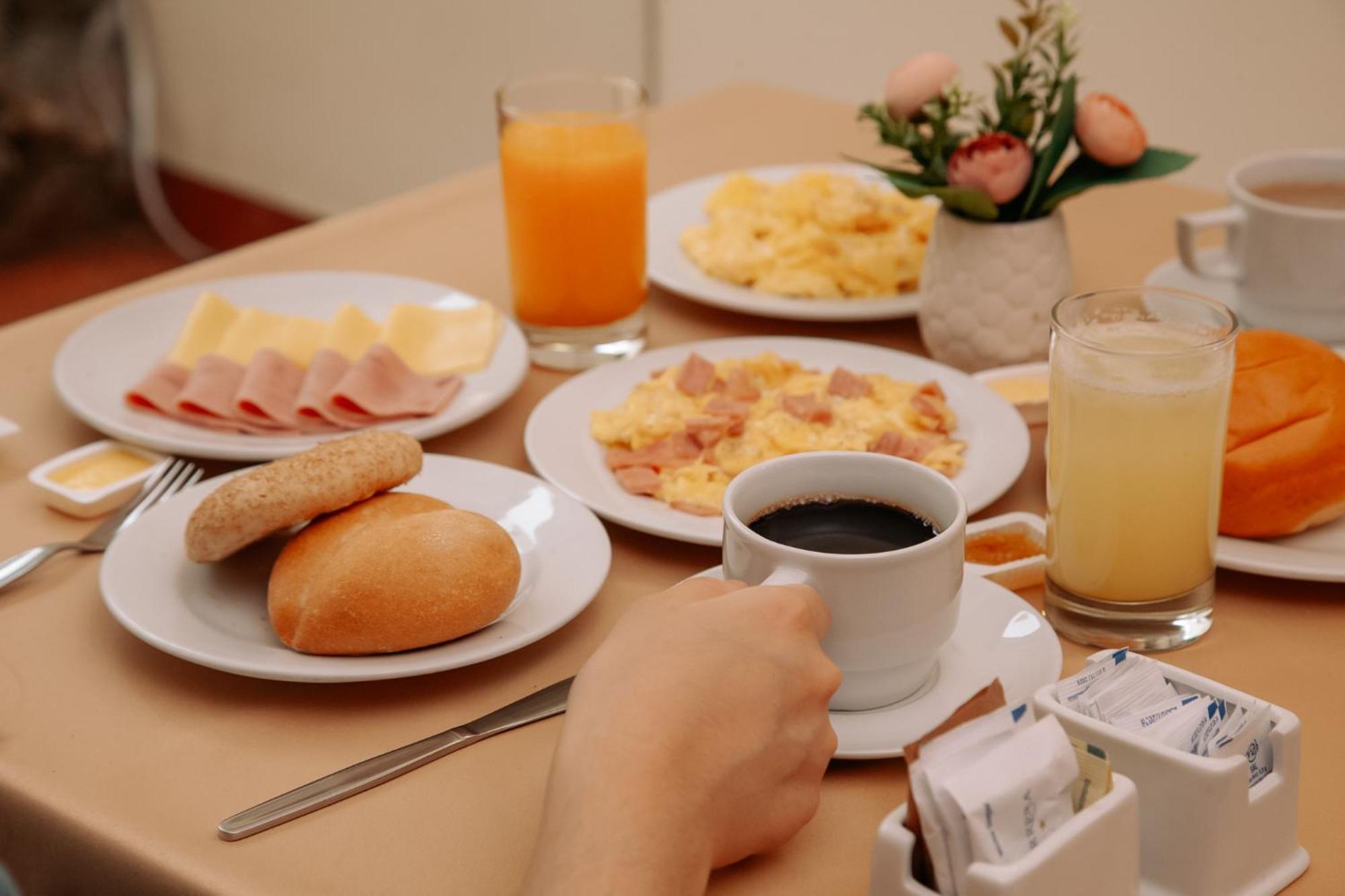 サンダーバード カレラ ホテル＆カジノ リマ エクステリア 写真